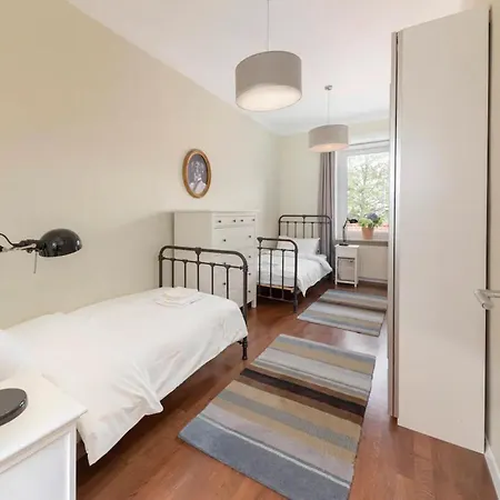 Luxurioeses In Ruhiger Lage Apartamento